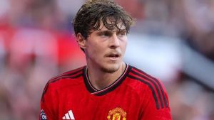 Cầu thủ Victor Lindelof - Người băng thứ 2 và tương lai khó đoán